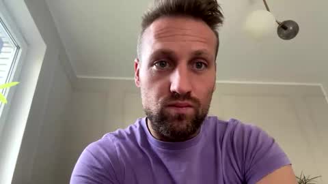 lovefuesse online show from 11-04-25, 07:40