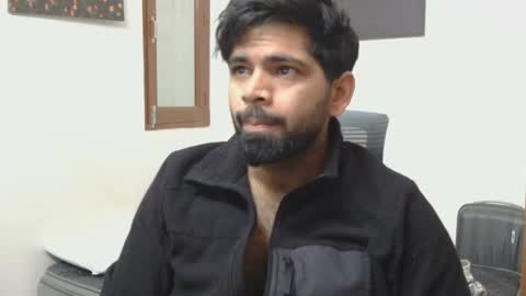 Snapshot of lovehairyindian chatting on 12-01-25, 04:50 Indian hairy online show from 12-01-25, 04:50