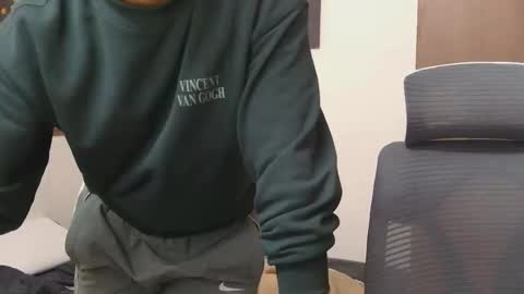 Snapshot of lovehairyindian chatting on 12-05-25, 07:39 Indian hairy online show from 12-05-25, 07:39