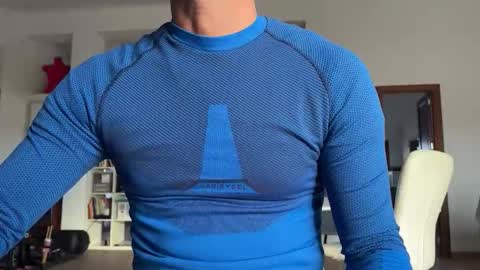 Snapshot of loveisperfect chatting on 12-14-25, 08:09 Loveisperfect online show from 12-14-25, 08:09