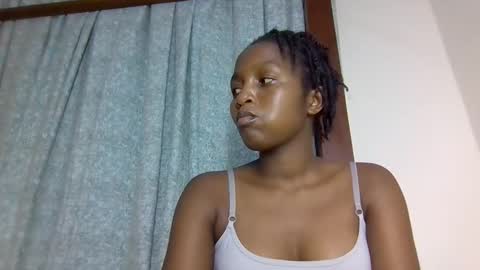 Snapshot of lovelbrownie chatting on 10-22-25, 09:47 lovelbrownie online show from 10-22-25, 09:47