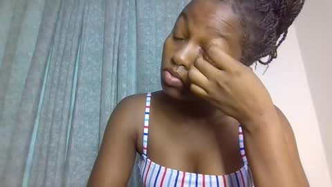 Snapshot of lovelbrownie chatting on 11-13-25, 08:35 lovelbrownie online show from 11-13-25, 08:35