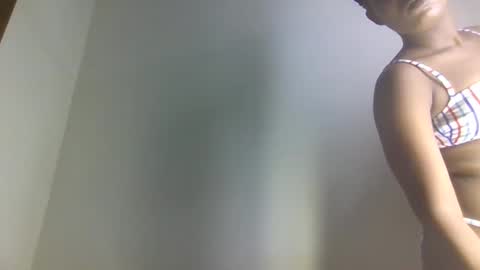 Snapshot of lovelbrownie chatting on 11-13-25, 08:41 lovelbrownie online show from 11-13-25, 08:41