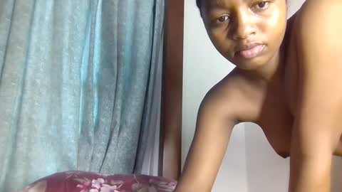 Snapshot of lovelbrownie chatting on 11-24-25, 08:03 lovelbrownie online show from 11-24-25, 08:03