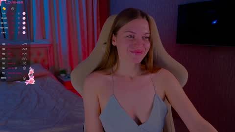 Laura online show from 12-09-24, 01:34