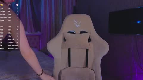 Laura online show from 01-13-25, 02:00