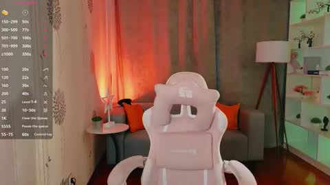 Snapshot of lovellalipss chatting on 02-01-26, 11:20 Laura online show from 02-01-26, 11:20