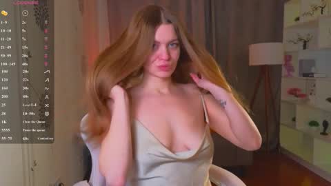 Snapshot of lovellalipss chatting on 02-20-26, 11:22 Laura online show from 02-20-26, 11:22