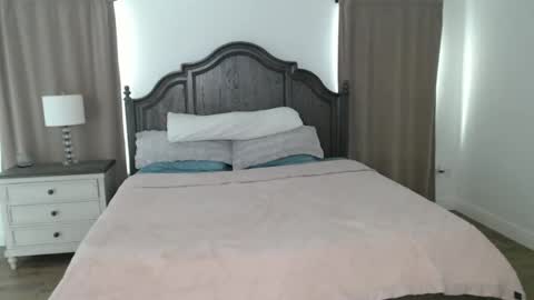 Love online show from 11-19-25, 07:14