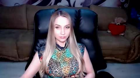 private open online show from 10-01-25, 02:23