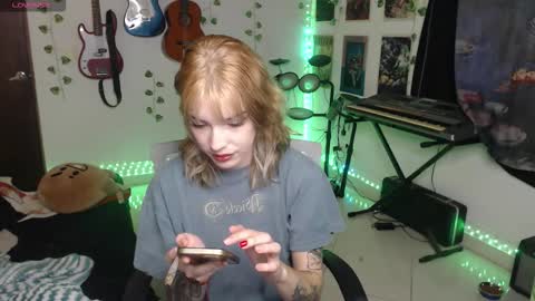 Cassie online show from 12-05-25, 05:16