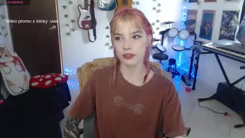 Cassie online show from 12-19-25, 06:04