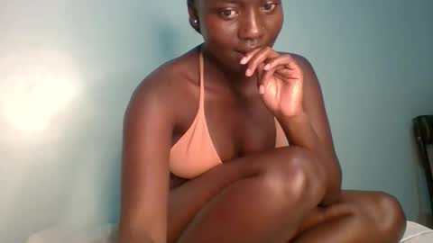 Snapshot of lovely_choco chatting on 09-27-25, 04:23 Choco online show from 09-27-25, 04:23