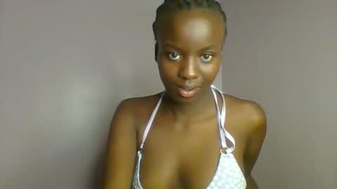 Snapshot of lovely_choco chatting on 11-26-25, 05:47 Choco online show from 11-26-25, 05:47