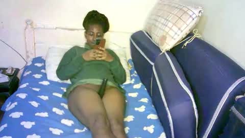 lovely_ebonies2 online show from 03-01-26, 06:54