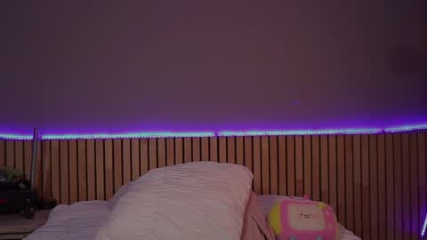 Emma online show from 01-29-25, 03:15