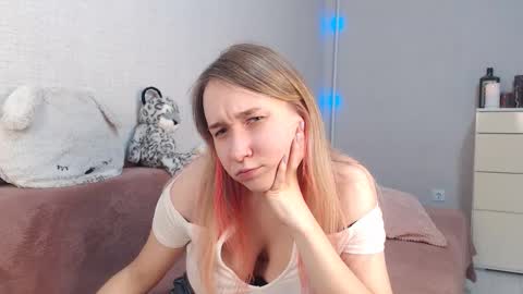 Lovely Hayley online show from 11-19-25, 10:10