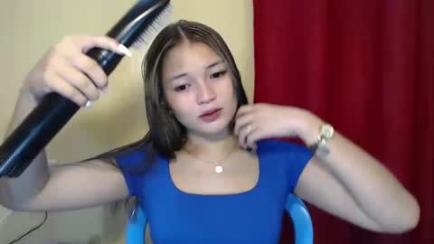 Lovely Laura online show from 12-19-24, 05:50