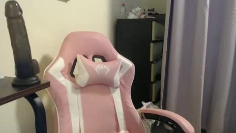 Lovely Laura online show from 10-12-25, 07:24