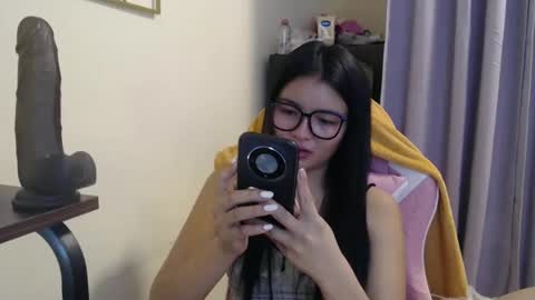 Lovely Laura online show from 10-22-25, 10:20