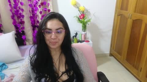 Snapshot of lovely_trix_ chatting on 12-16-24, 11:44 Trix online show from 12-16-24, 11:44