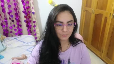 Snapshot of lovely_trix_ chatting on 12-17-24, 02:23 Trix online show from 12-17-24, 02:23