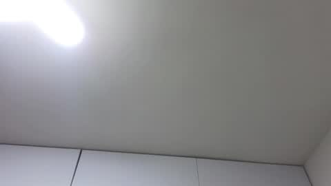 Snapshot of lovely_trix_ chatting on 09-15-25, 12:05 Trix online show from 09-15-25, 12:05