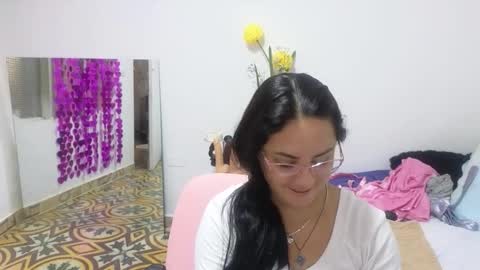 Snapshot of lovely_trix_ chatting on 10-12-25, 11:42 Trix online show from 10-12-25, 11:42