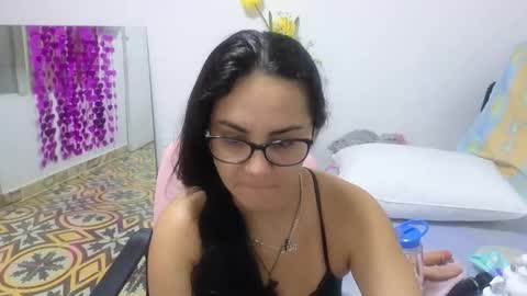 Snapshot of lovely_trix_ chatting on 10-22-25, 11:43 Trix online show from 10-22-25, 11:43