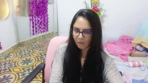 Snapshot of lovely_trix_ chatting on 10-28-25, 11:47 Trix online show from 10-28-25, 11:47