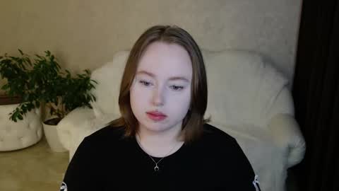 Snapshot of lovelybeatricee chatting on 02-13-26, 11:12 Beatrice online show from 02-13-26, 11:12