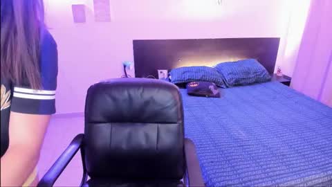 lovely   online show from 01-10-26, 09:52