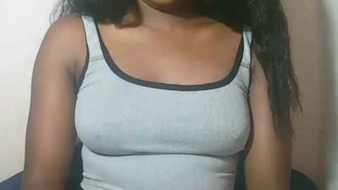 lovelylarra online show from 02-28-26, 09:43