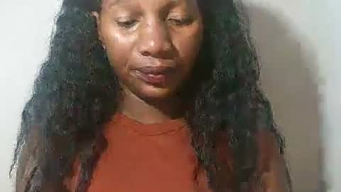 lovelylarra online show from 02-28-26, 10:00