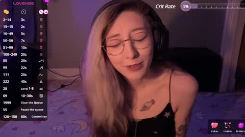 Snapshot of lovelylittlelucyy chatting on 12-23-24, 01:51 lovelylittlelucyy online show from 12-23-24, 01:51