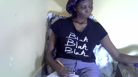 lovelymee2 online show from 10-26-25, 08:15