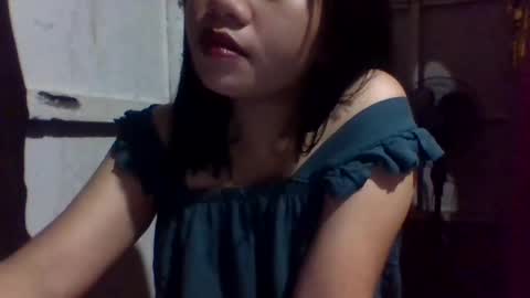 lovelymocha27s online show from 03-05-25, 08:21