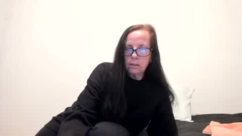 Snapshot of lovelypeachgoddess chatting on 03-16-26, 02:17 Loving Peach Goddess online show from 03-16-26, 02:17