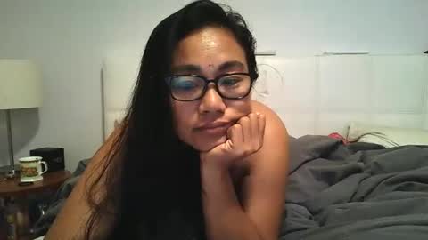 Snapshot of lovelyquey chatting on 02-11-26, 06:46 Angelquey online show from 02-11-26, 06:46