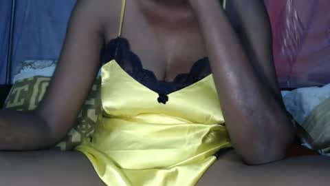 miss fancy louis online show from 02-19-26, 05:47