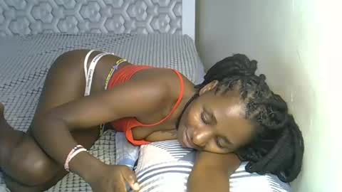 lovelytin online show from 10-27-25, 07:29