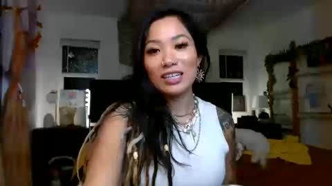 Snapshot of lovelyxmacii chatting on 10-12-25, 04:55 lovelyxmacii online show from 10-12-25, 04:55