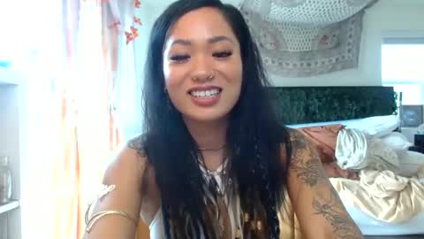 Snapshot of lovelyxmacii chatting on 11-11-25, 07:36 lovelyxmacii online show from 11-11-25, 07:36