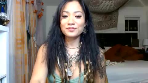 Snapshot of lovelyxmacii chatting on 11-17-25, 01:55 lovelyxmacii online show from 11-17-25, 01:55