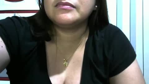 Snapshot of lovelyysabelle chatting on 01-08-25, 03:28 Alex online show from 01-08-25, 03:28