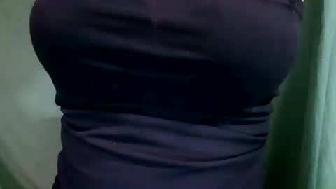 Snapshot of lovemae352295 chatting on 12-10-24, 12:49 lovemae352295 online show from 12-10-24, 12:49