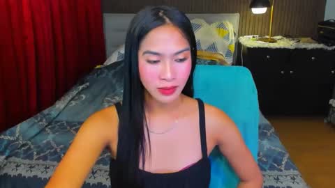 Snapshot of lovemarie19x chatting on 10-21-25, 04:13 pauleen online show from 10-21-25, 04:13