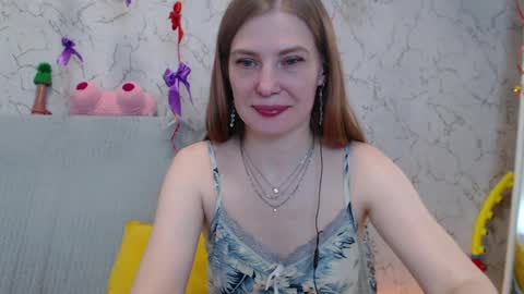 Snapshot of lovepeanutgirl chatting on 04-08-26, 02:06 Mary Love online show from 04-08-26, 02:06