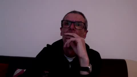 Snapshot of lovepvclate40s chatting on 03-09-25, 05:06 lovepvcearly50s online show from 03-09-25, 05:06