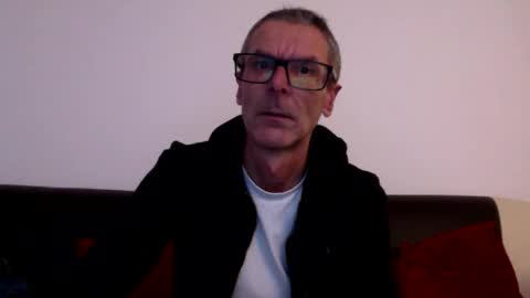 Snapshot of lovepvclate40s chatting on 09-20-25, 05:03 lovepvcearly50s online show from 09-20-25, 05:03